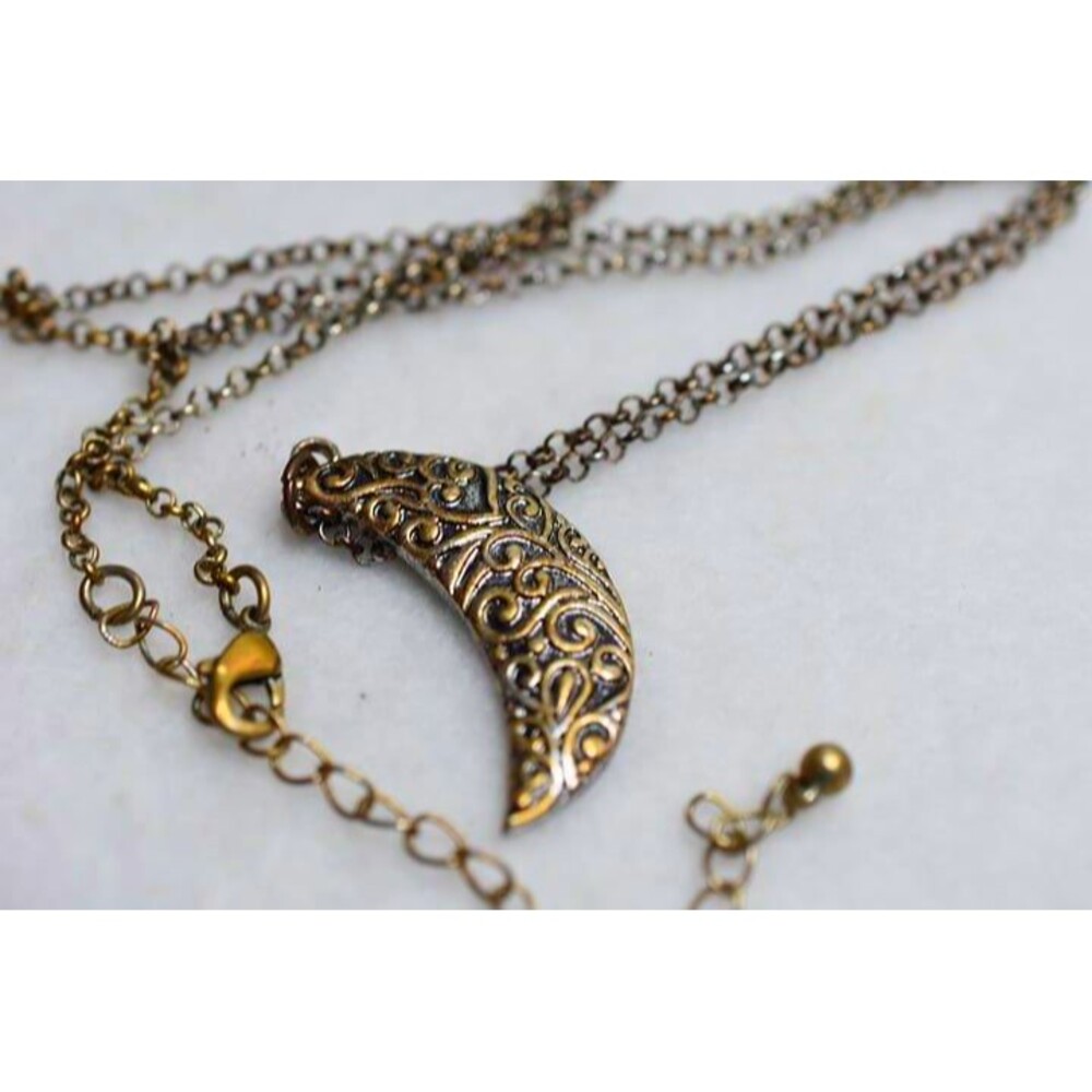 Conteporary Brass Etched Half Moon Link Chain Charming Relaxed 32" Necklace